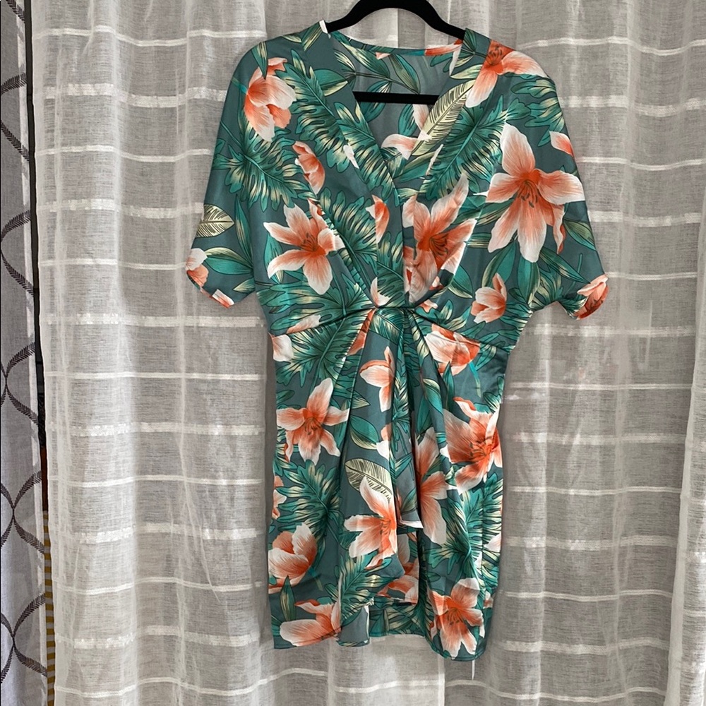 Cupshe Green Floral Wrap Dress/Coverup Size Medium
